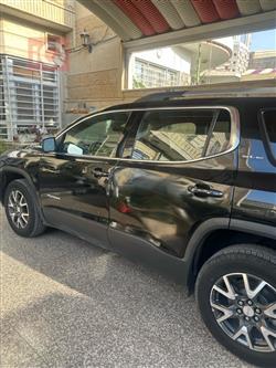 جي ام سي اكاديا